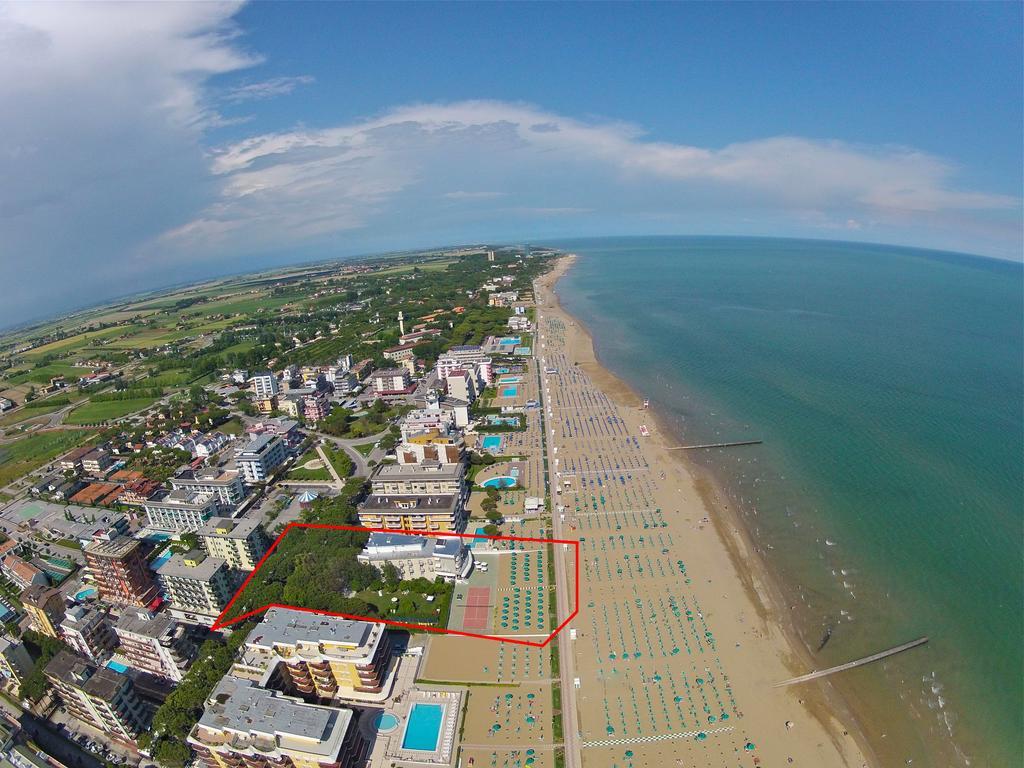 Hotel Janeiro Frontemare Lido di Jesolo Exterior foto