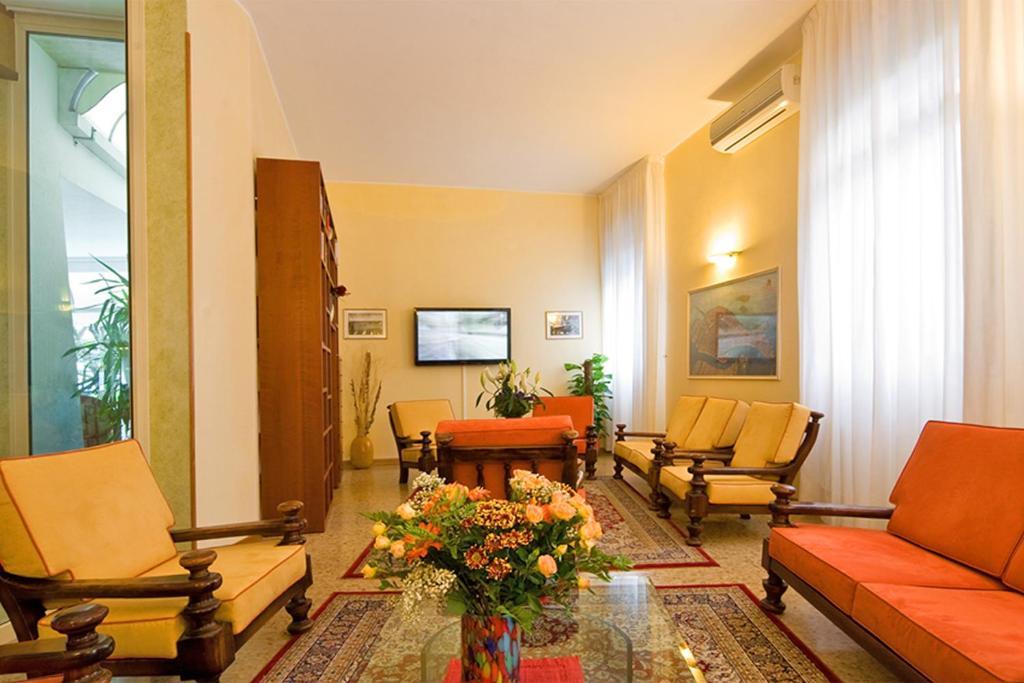 Hotel Janeiro Frontemare Lido di Jesolo Exterior foto