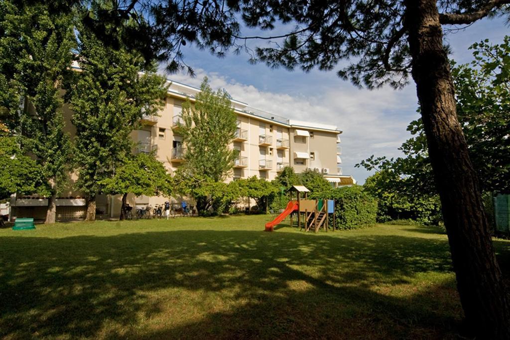 Hotel Janeiro Frontemare Lido di Jesolo Exterior foto