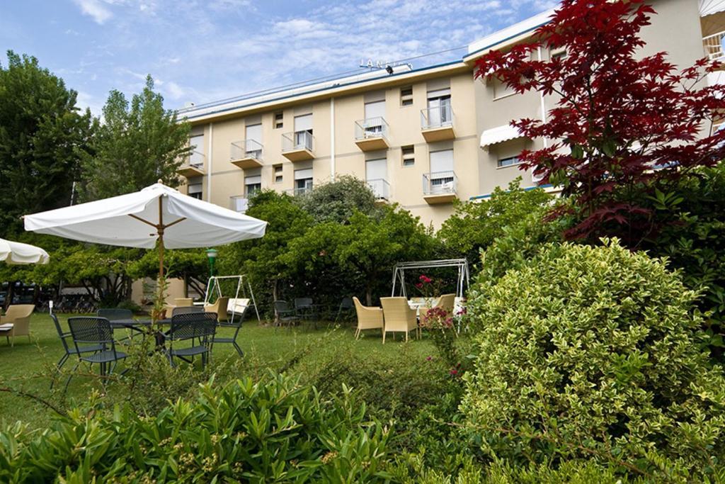Hotel Janeiro Frontemare Lido di Jesolo Exterior foto