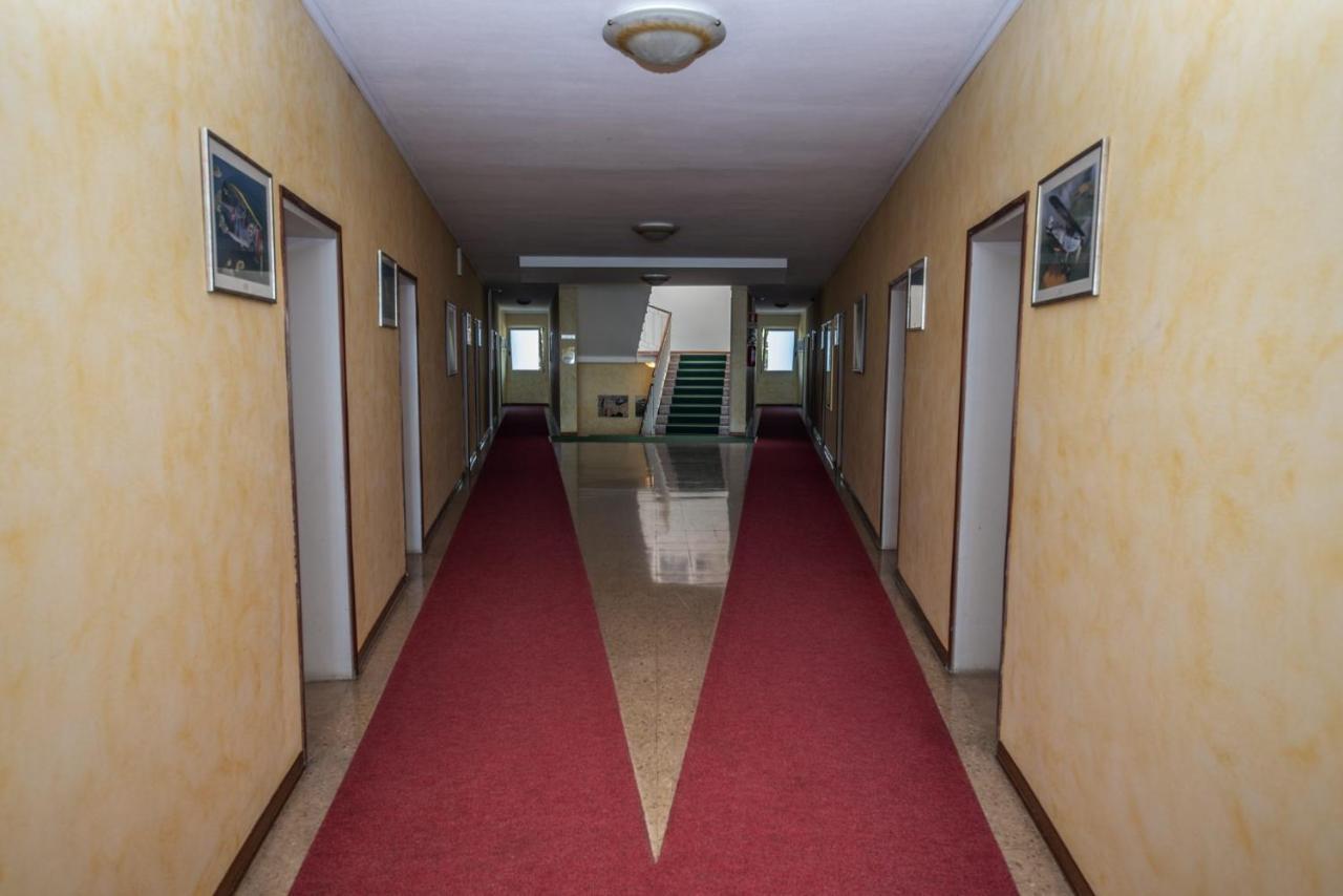 Hotel Janeiro Frontemare Lido di Jesolo Exterior foto